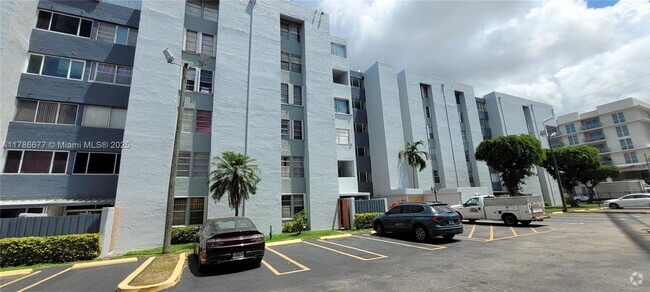 Building Photo - 750 NW 43rd Ave Unit 515 Rental