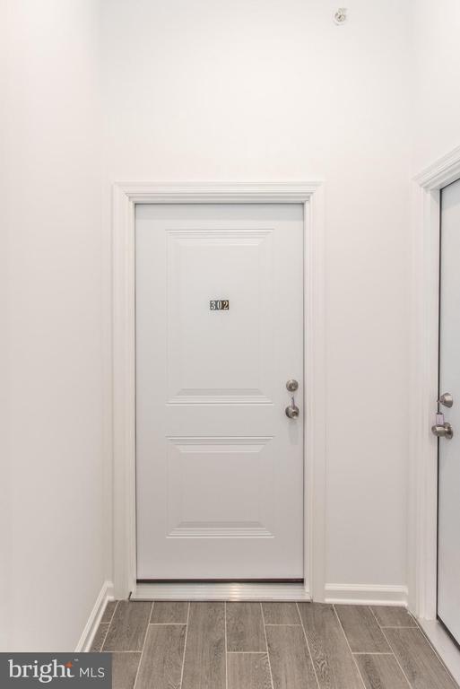 Building Photo - 315 N Preston St Unit 202