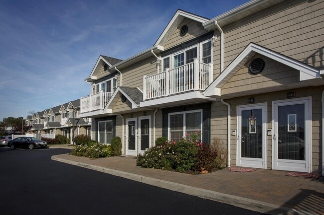 Building Photo - 60 Front St Unit A201 Rental