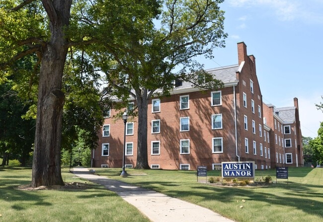 Photo - Austin Manor