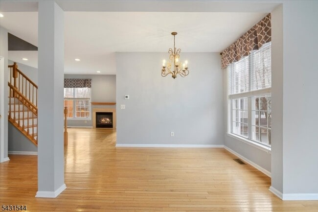 Photo - 145 Arrowgate Dr