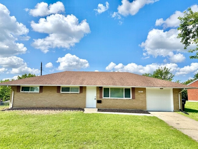 Building Photo - 501 Orangewood Dr Rental