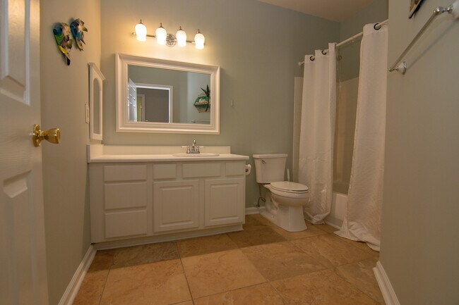 Photo - 1600 Long Grove Dr Condo Unit 926