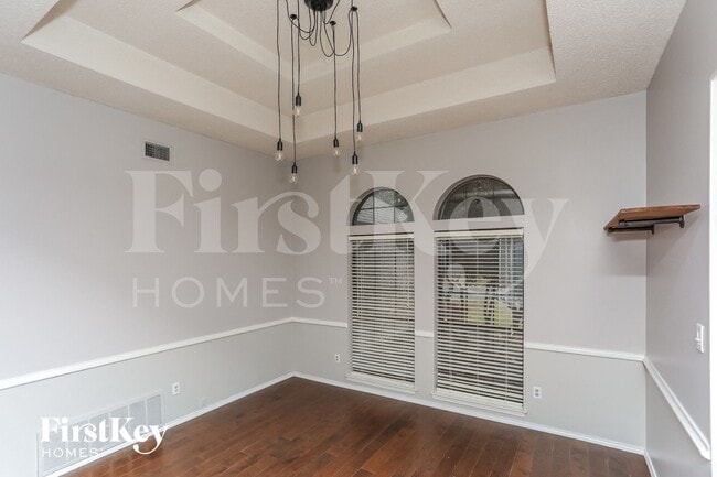 Photo - 408 Flagstone Dr