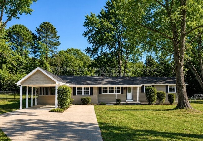 Building Photo - 11104 Hughlan Dr