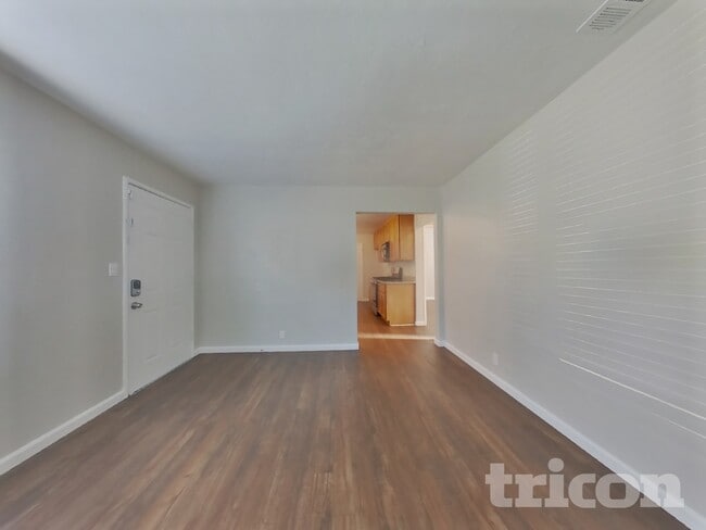 Photo - 2316 Viola St