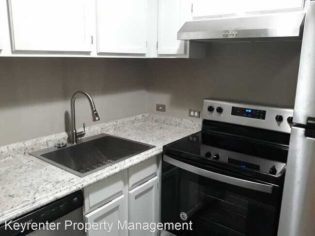 Photo - 1 br, 1 bath House - 6639 S Victor Ave #306