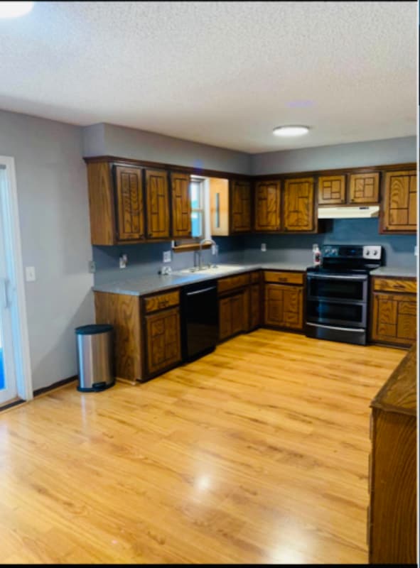 Photo - 2412 E Hills Dr