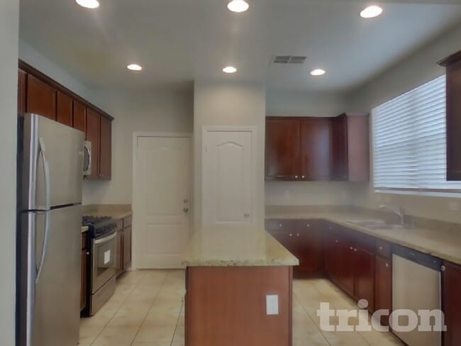 Photo - 8998 Ellenbrook St