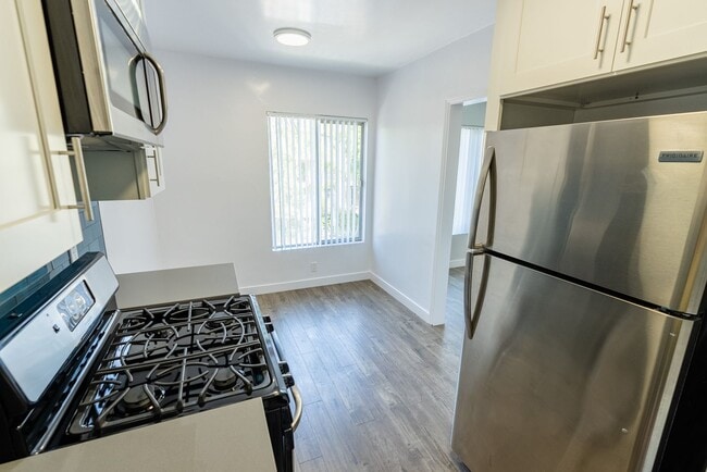 Photo - 123 California Ave