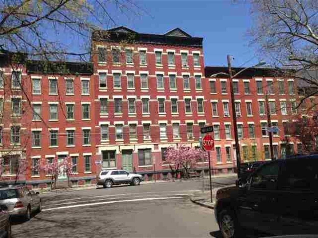 Photo - 264 9th St Unidad 4D Rental