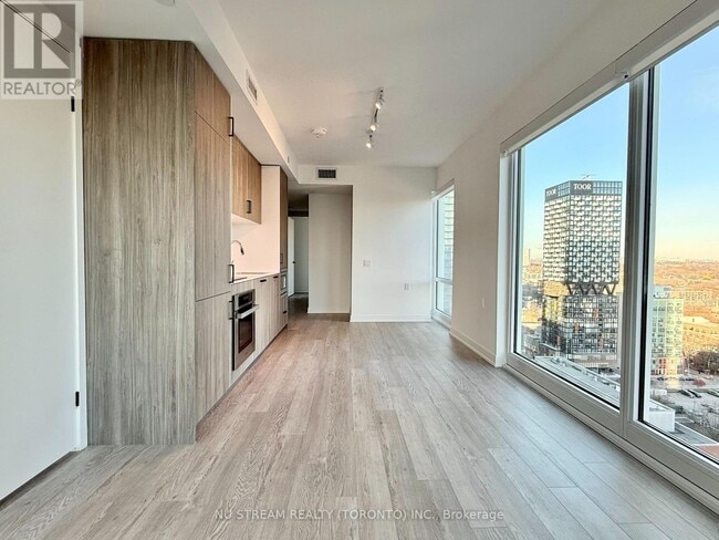 Photo - 88 Queen St E Unit 2203