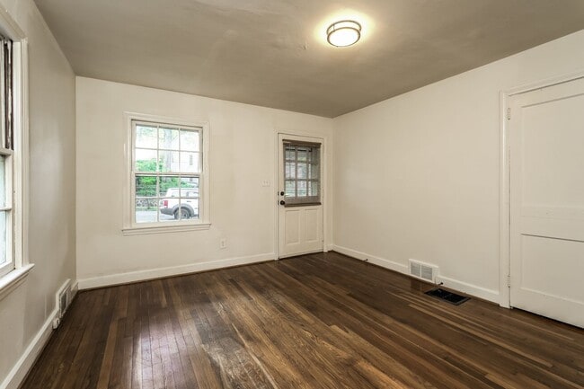 Photo - 1017 W End Blvd Unit 1017 West End Blvd