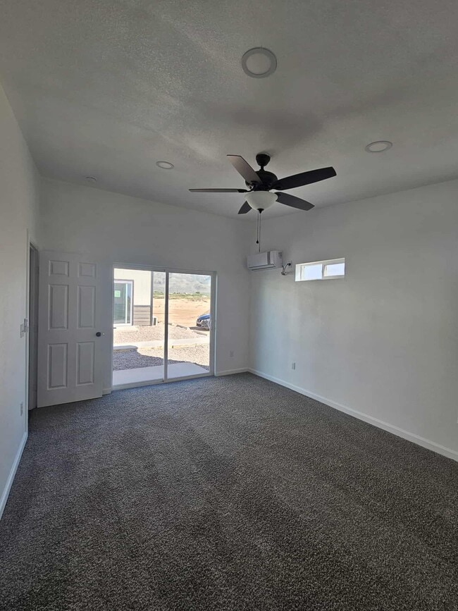 Photo - 2595 Holly Ave Unit 1