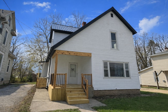 Building Photo - 931 W Wayne St Unit Wayne St W 931 1/2