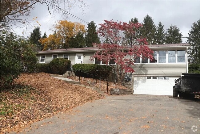 Building Photo - 281 Lake Rd Rental