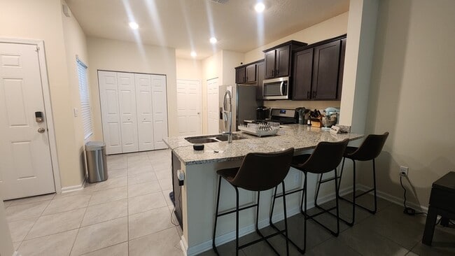 Photo - Beautiful Townhome in Waterford Lakes 2 Bedroom 2.5 baths and 1 Car Garage
