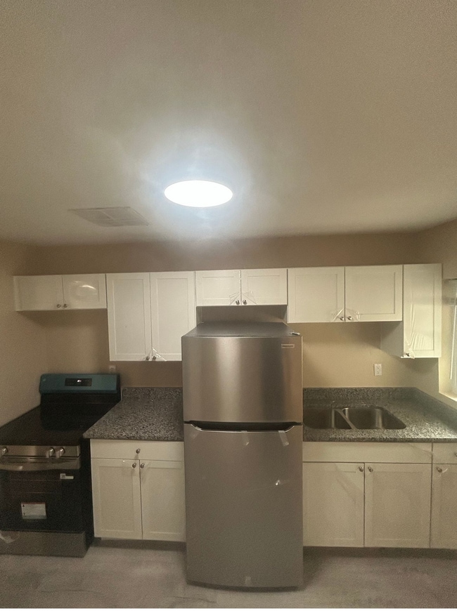 Photo - 236 Hillside Dr