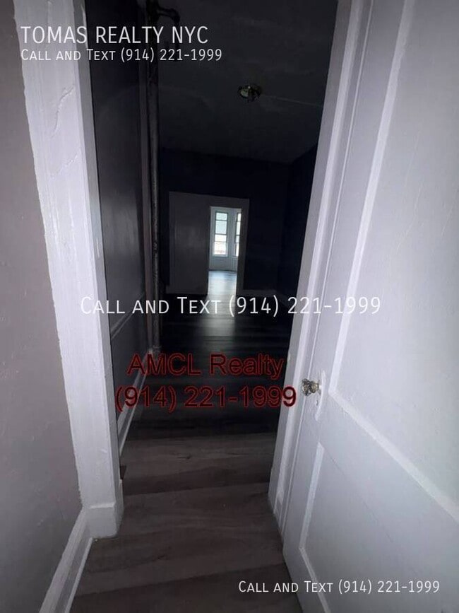 Photo - 165 E 3rd St