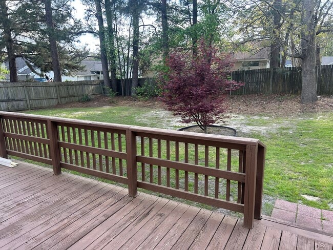 Photo - 151 Whispering Glen Cir