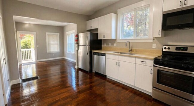 Photo - 2732-34 Union Street Unit 2734 (Rear)