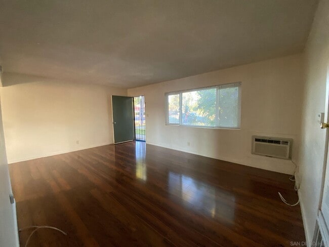 Photo - 253 N Cedar St