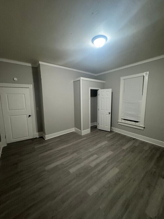 961 Joseph Pl