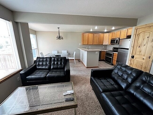 Photo - 592 Meadow Wood Cir