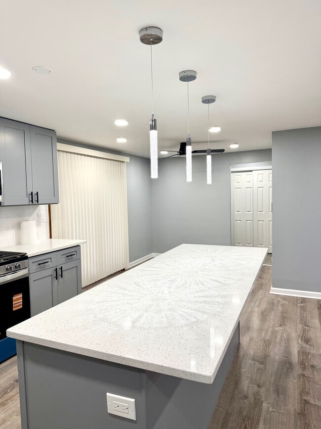 Photo - 1310 Somerset Ln