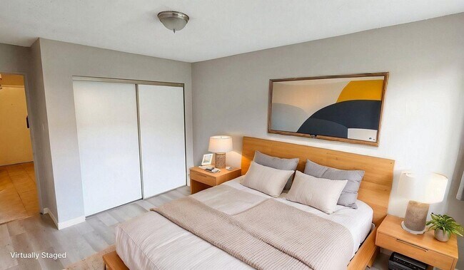 14831-14104 104 Ave Unit 210