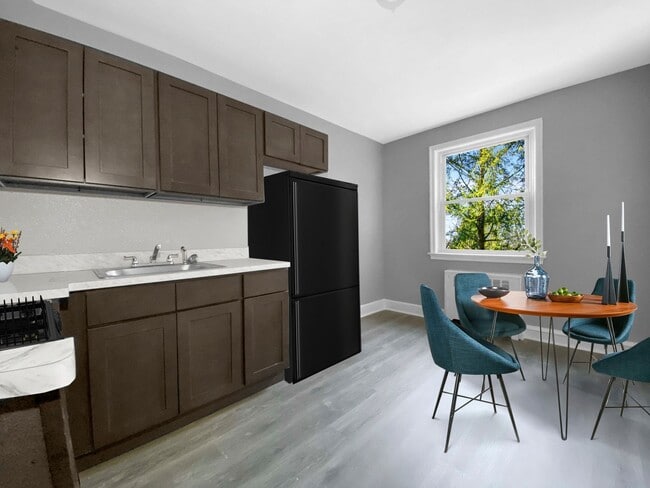 Photo - Oxford Gardens Apartments