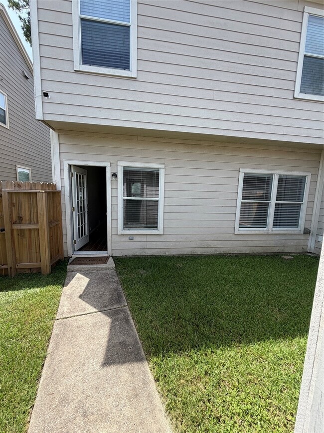 Photo - 2123 Rustling Trees Way