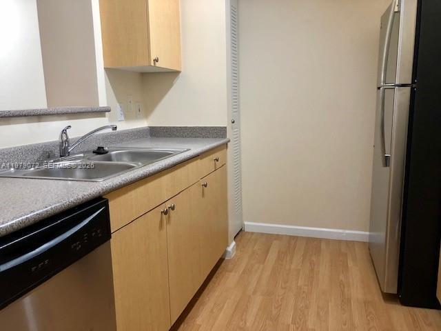 Photo - 1919 Van Buren St Unit 212A