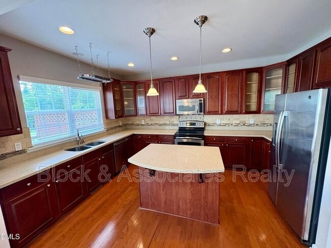 Photo - 2705 Laurel Cherry St