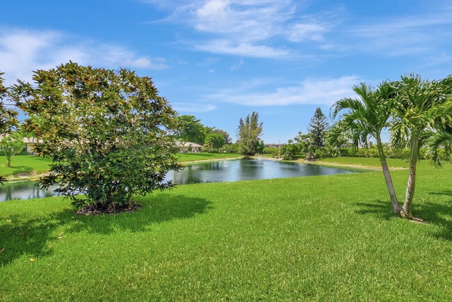 Photo - 15792 Philodendron Cir