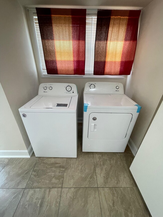 Photo - Hallam Court