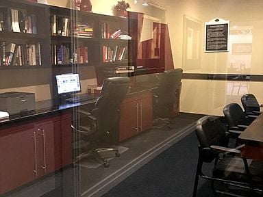 Facility-Business Lounge - 9480 Virginia Center Blvd Unidad 9