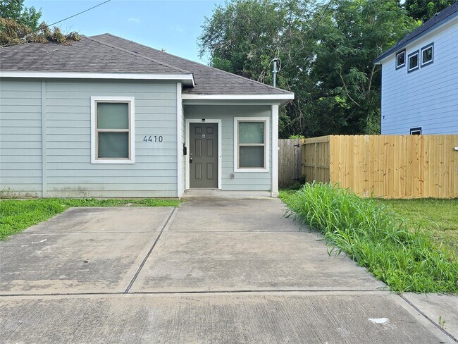 Photo - 4410 Larkspur St