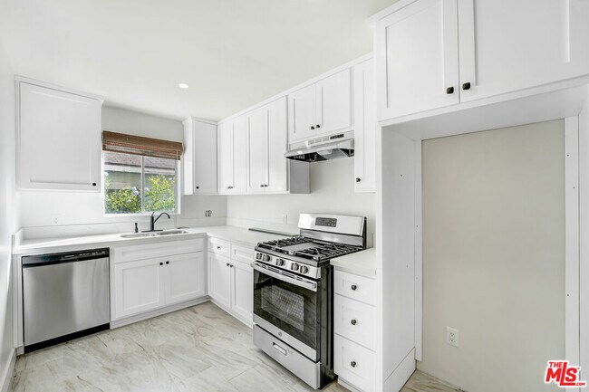 Photo - 1908 12th St Unit 1