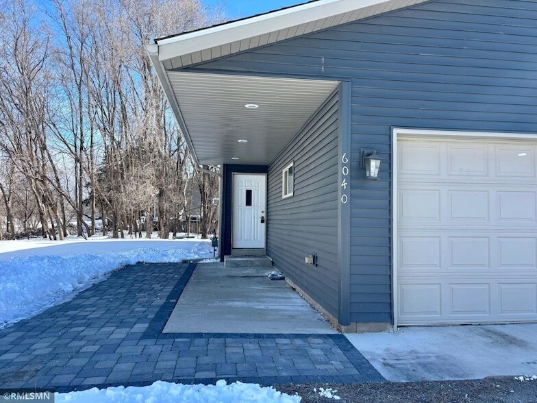 Photo - 6040 S 1st St