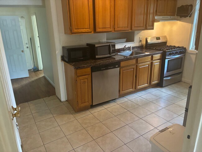 Photo - 5540 60th Ave