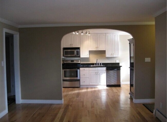Photo - 203 E 3rd Ave