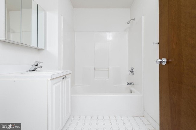 Photo - 701 Sansom St Unit 201