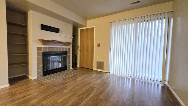 Photo - 815 W Puetz Rd Unit 815