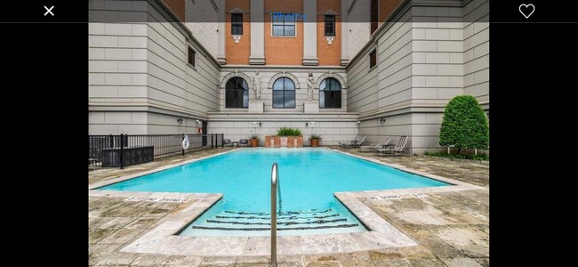 Pool area - 1025 S Shepherd Dr Unit 309