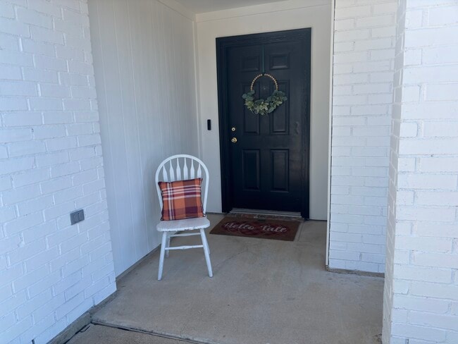 Photo - 1103 Travis Cir