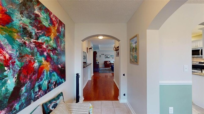 Photo - 629 Linden Ln
