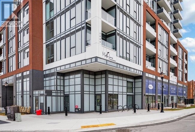 Photo - 2088 James St Unit 702