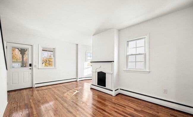 Photo - 228 Church St