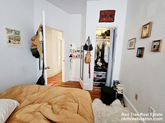 53 Joy St Unit 4